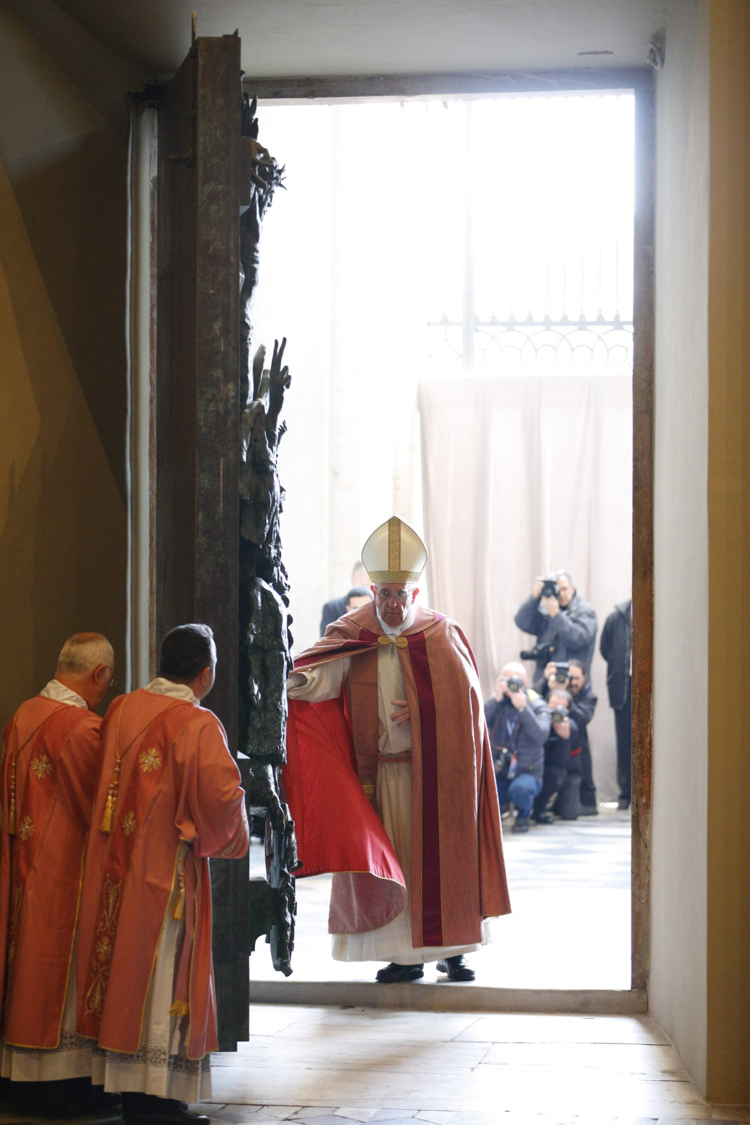 Time For Forgiveness Has Begun, Pope Says As Holy Doors Open Worldwide ...